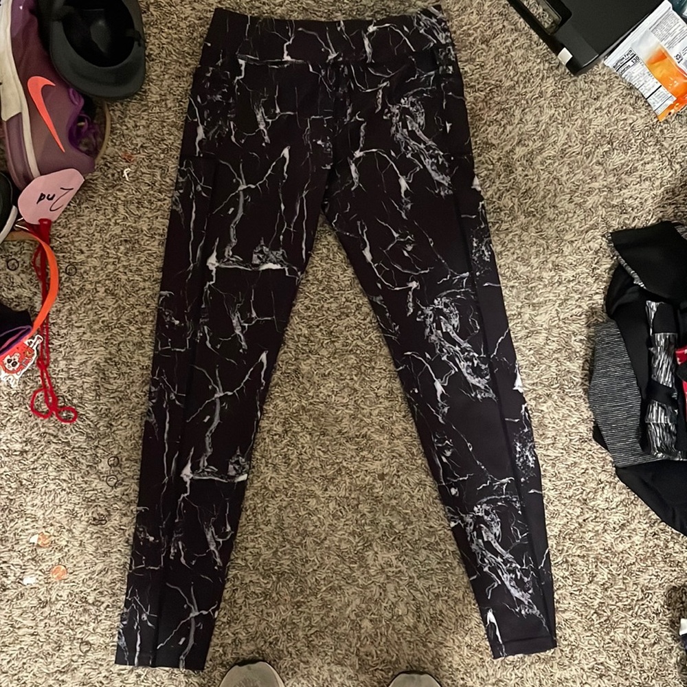 black and white leggings